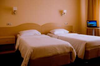 Мини-отель Вилла Бавария Сочи Стандартный двухместный номер с 2 отдельными кроватями-2